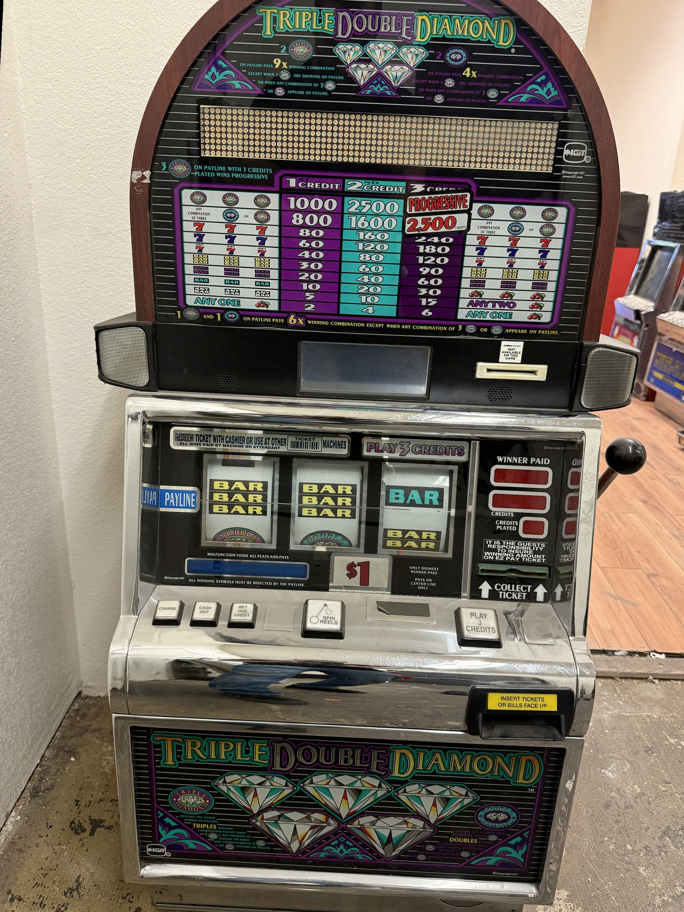 IGT S2000 Reel Spinner Triple Double Diamond 3 Coin